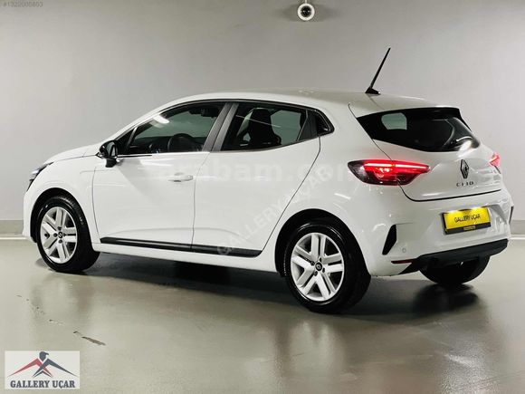 GALLERY UÇAR'dan-HATASIZ-BOYASIZ-2025-RENAULT-CLİO-EVOLUTİON-GSR