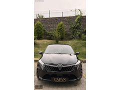 ÇAPAN OTO RENAULT CLİO 2025 ÇIKIŞLI 11.000 KM BOYASIZ
