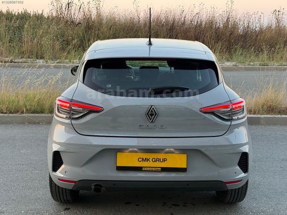 CMK AUTO&&CLİO 2025 1.0 TCE EVOLUTION OTOMATİK GSR 2 NARDO GRİ
