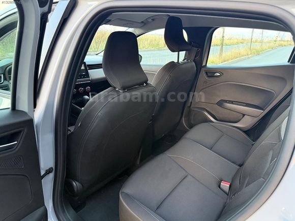 CMK AUTO&&CLİO 2025 1.0 TCE EVOLUTION OTOMATİK GSR 2 NARDO GRİ