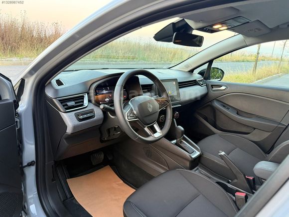 CMK AUTO&&CLİO 2025 1.0 TCE EVOLUTION OTOMATİK GSR 2 NARDO GRİ