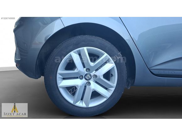 İZZET ACAR DAN 2025 RENAULT CLIO 1.0 TCE EVOLUTION X-TRONIC