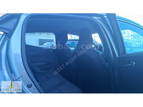 İZZET ACAR DAN 2025 RENAULT CLIO 1.0 TCE EVOLUTION X-TRONIC