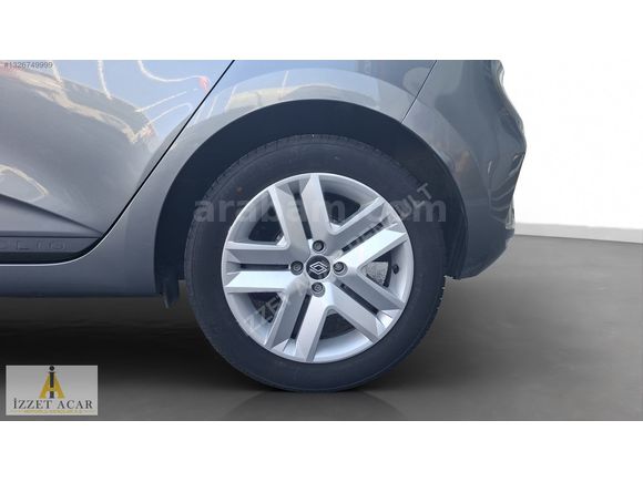 İZZET ACAR DAN 2025 RENAULT CLIO 1.0 TCE EVOLUTION X-TRONIC