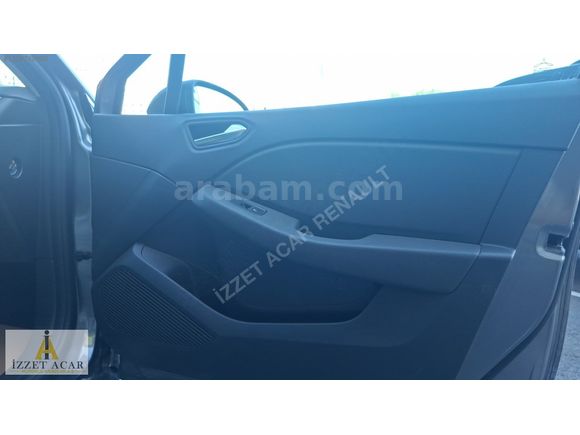 İZZET ACAR DAN 2025 RENAULT CLIO 1.0 TCE EVOLUTION X-TRONIC