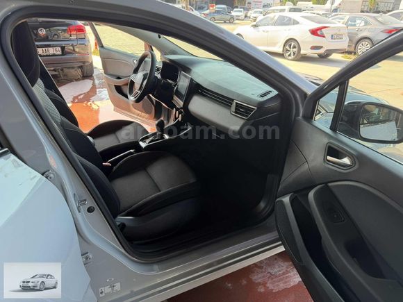 2025 CLIO EVOLUTION 14,000 KM HATASIZ BOYASIZ TRAMERSİZ