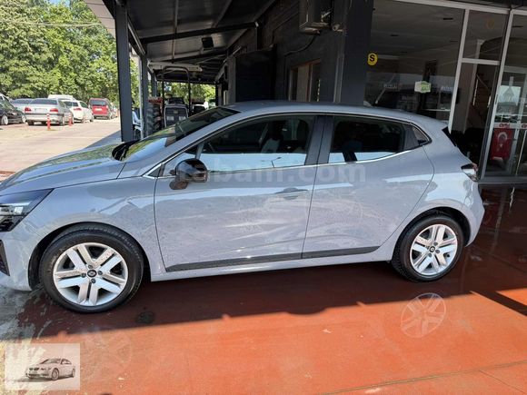 2025 CLIO EVOLUTION 14,000 KM HATASIZ BOYASIZ TRAMERSİZ