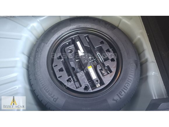İZZET ACAR DAN 2025 RENAULT CLIO 1.0 TCE EVOLUTION X-TRONIC