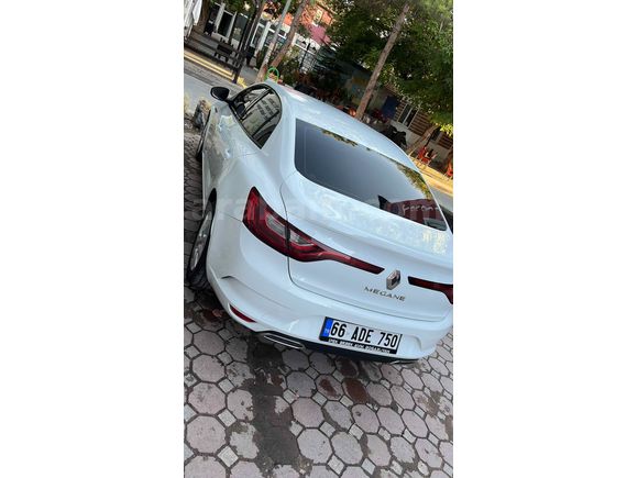 Sahibinden Renault Megane 1.3 TCe Joy 2021 Model 