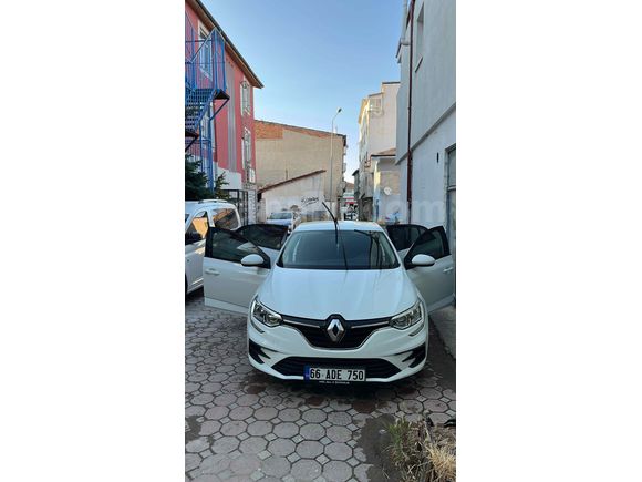 Sahibinden Renault Megane 1.3 TCe Joy 2021 Model 