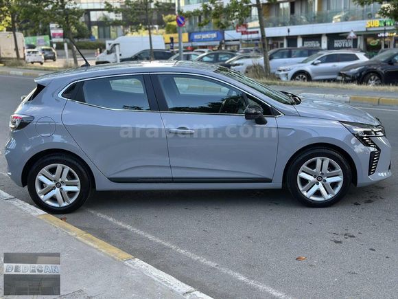 2025 BOYASIZ CLIO 1.0TCe EVOLOTİON %20 FATURALI 6001 KM DE
