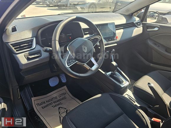 ÇAMKIRAN H2 GAZİEMİR'den2025 Renault Clio 1.0 Tce Evolution Otm