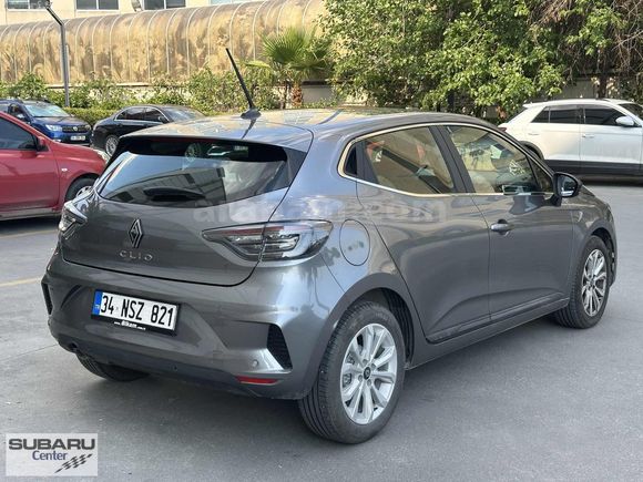 2025 Clio 1.0 Tce Otomatik - Hatasız , Boyasız , Çelik Jantlı