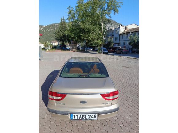 Renault Megane1   1.6  16v   RTE  2000 Model