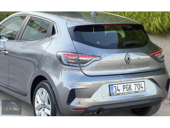 2025 RENAULT CLIO 1.0 TCe EVOLUTION X-TRONIC 90HP 13000KM HATASZ