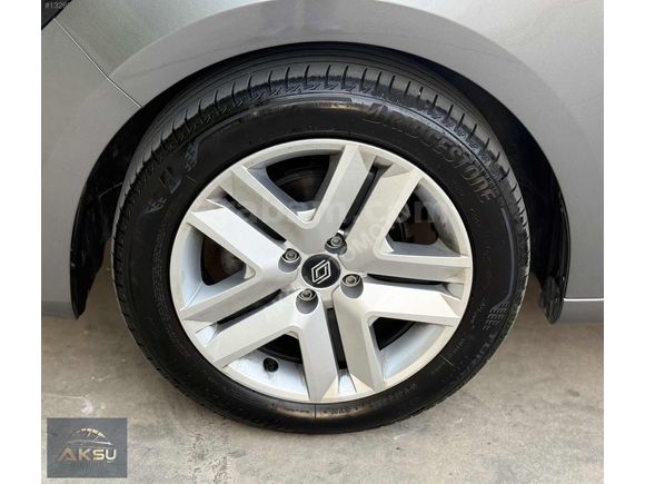 2025 RENAULT CLIO 1.0 TCe EVOLUTION X-TRONIC 90HP 13000KM HATASZ
