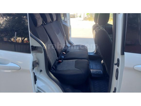 SAHİBİNDEN SATILIK 2016 MODEL 1.6 OTOMOBİL RUHSATLI