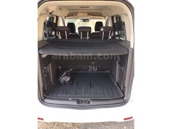 SAHİBİNDEN SATILIK 2016 MODEL 1.6 OTOMOBİL RUHSATLI