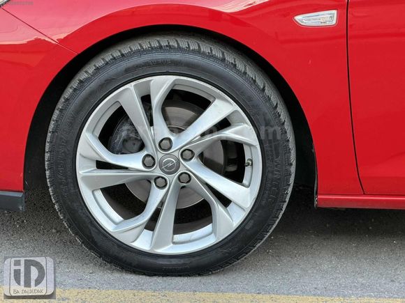 DEGİŞENSİZ TRMERSİZ YARIM PARÇA BOYALI OTOMATİK SANROUF 2016