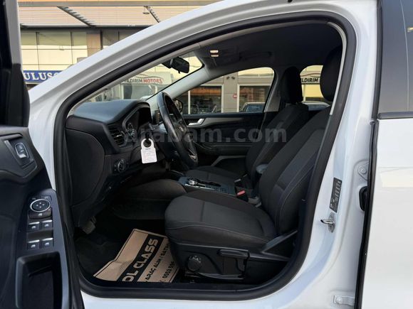 OTOMATİK 2020 FORD FOCUS 97 BİN KM HATASIZ