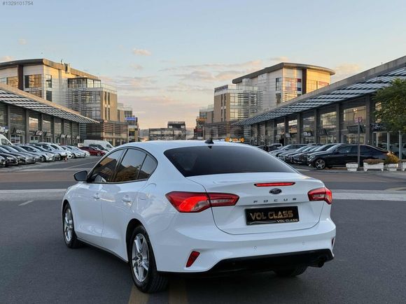 OTOMATİK 2020 FORD FOCUS 97 BİN KM HATASIZ