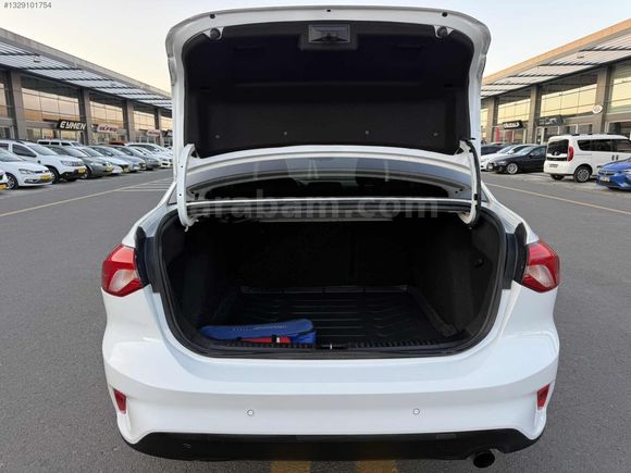 OTOMATİK 2020 FORD FOCUS 97 BİN KM HATASIZ