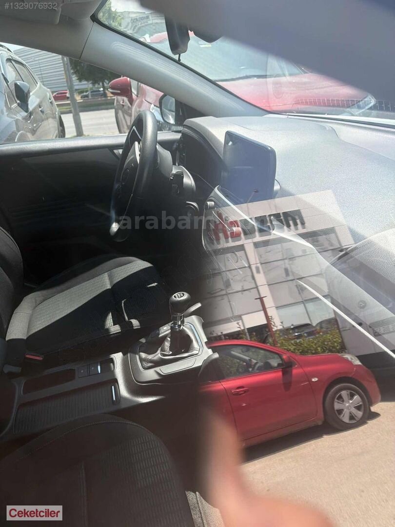 Galeriden Ford Focus 1.5 Ti-VCT Trend X 2021 Model Bursa 68.000 km Beyaz 6