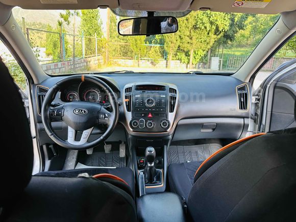 Sahibinden Kia Ceed 1.6 CRDi Motion 2011 Model  280.000 km Gri (Gümüş)