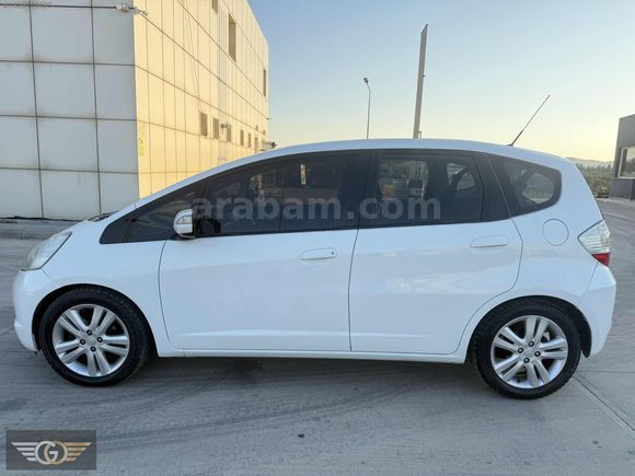 GÜVEN'DEN HONDA JAZZ CAM TAVANLI