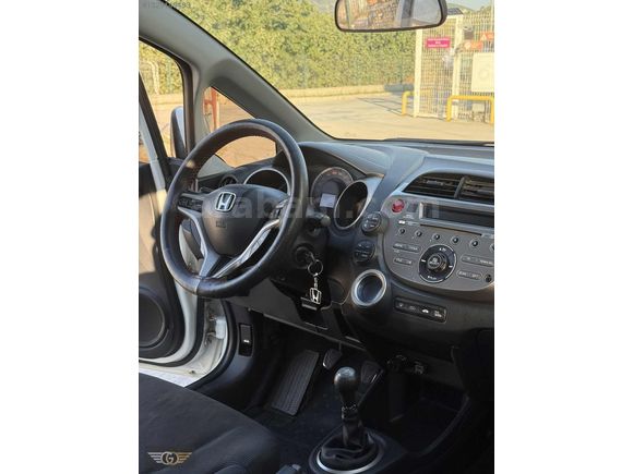 GÜVEN'DEN HONDA JAZZ CAM TAVANLI