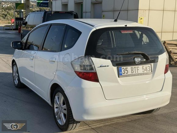 GÜVEN'DEN HONDA JAZZ CAM TAVANLI