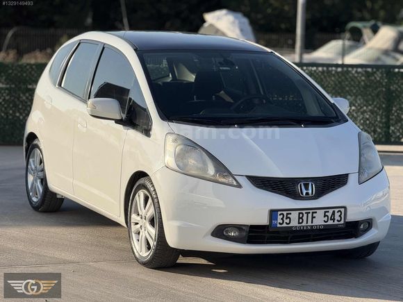 GÜVEN'DEN HONDA JAZZ CAM TAVANLI