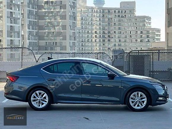 2021 Çıkış - Skoda Octavia 1.5 TSİ e-Tec Premium DSG 150 HP