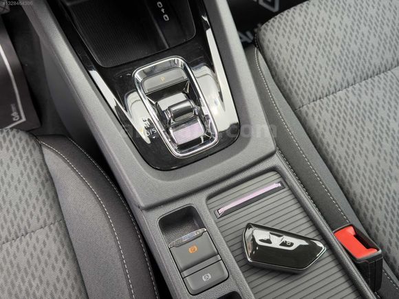 Auto Velux 2023 Boyasız Skoda Octavia 1.5 e-Tec Dsg Premium