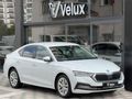 Auto Velux 2023 Boyasız Skoda Octavia 1.5 e-Tec Dsg Premium