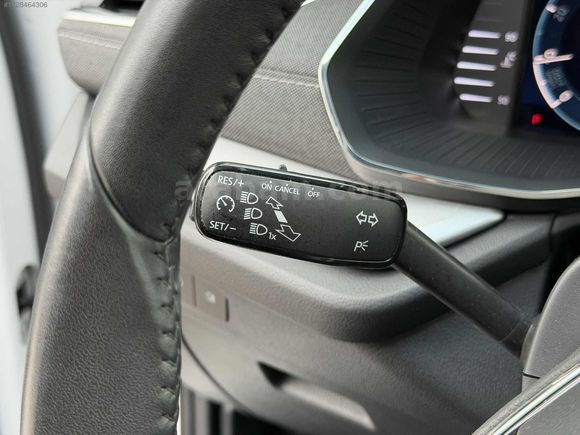 Auto Velux 2023 Boyasız Skoda Octavia 1.5 e-Tec Dsg Premium
