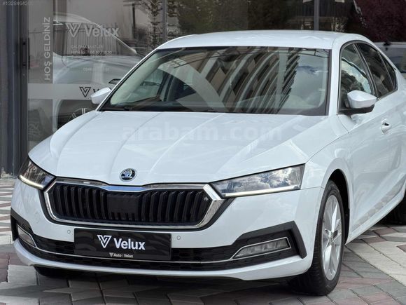 Auto Velux 2023 Boyasız Skoda Octavia 1.5 e-Tec Dsg Premium