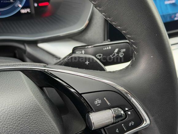 Auto Velux 2023 Boyasız Skoda Octavia 1.5 e-Tec Dsg Premium