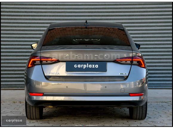 carplaza - 2024 BOYASIZ OCTAVIA 1.5 e-tec PREMIUM SERVİS BAKIMLI