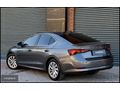 carplaza - 2024 BOYASIZ OCTAVIA 1.5 e-tec PREMIUM SERVİS BAKIMLI