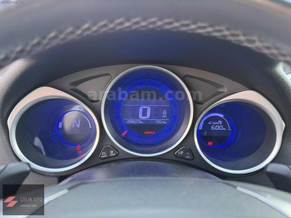 ÇELİK OTO,DAN 2013 FULL+FULL DS 4 1.6 E-HDİ D-SPORT OTOMATİK