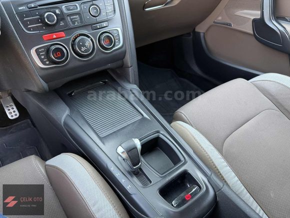 ÇELİK OTO,DAN 2013 FULL+FULL DS 4 1.6 E-HDİ D-SPORT OTOMATİK