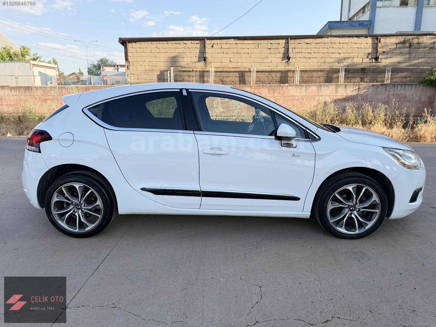 Galeriden DS Automobiles DS4 1.6 e-HDi D-Sport 2013 Model Gaziantep 208.000 km Beyaz 5