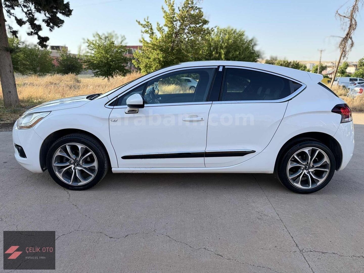 Galeriden DS Automobiles DS4 1.6 e-HDi D-Sport 2013 Model Gaziantep 208.000 km Beyaz 4