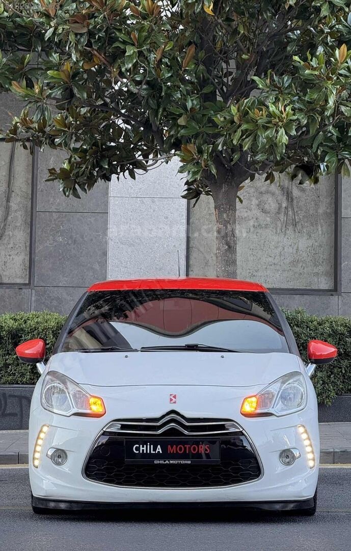 Galeriden DS Automobiles DS3 1.6 e-HDi DStyle 2012 Model İstanbul 200.000 km Beyaz 2