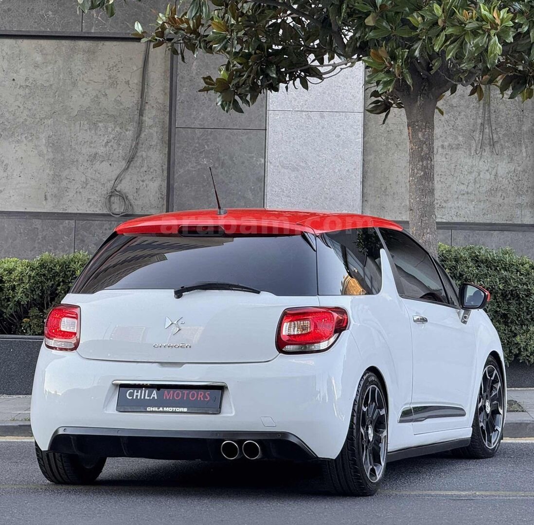 Galeriden DS Automobiles DS3 1.6 e-HDi DStyle 2012 Model İstanbul 200.000 km Beyaz 4