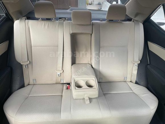 BOYASIZ DEĞİŞENSİZ ÇOK TEMİZ OTOMATİK COROLLA