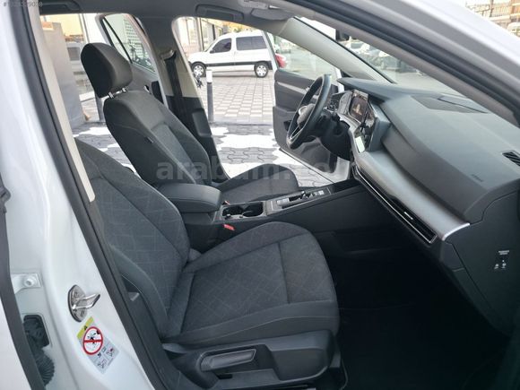 2023 MODEL GOLF 8 OTOMATİK 17 BİN KM