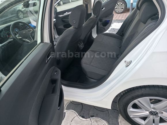 2023 MODEL GOLF 8 OTOMATİK 17 BİN KM