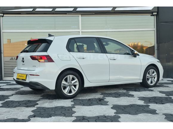 2023 MODEL GOLF 8 OTOMATİK 17 BİN KM